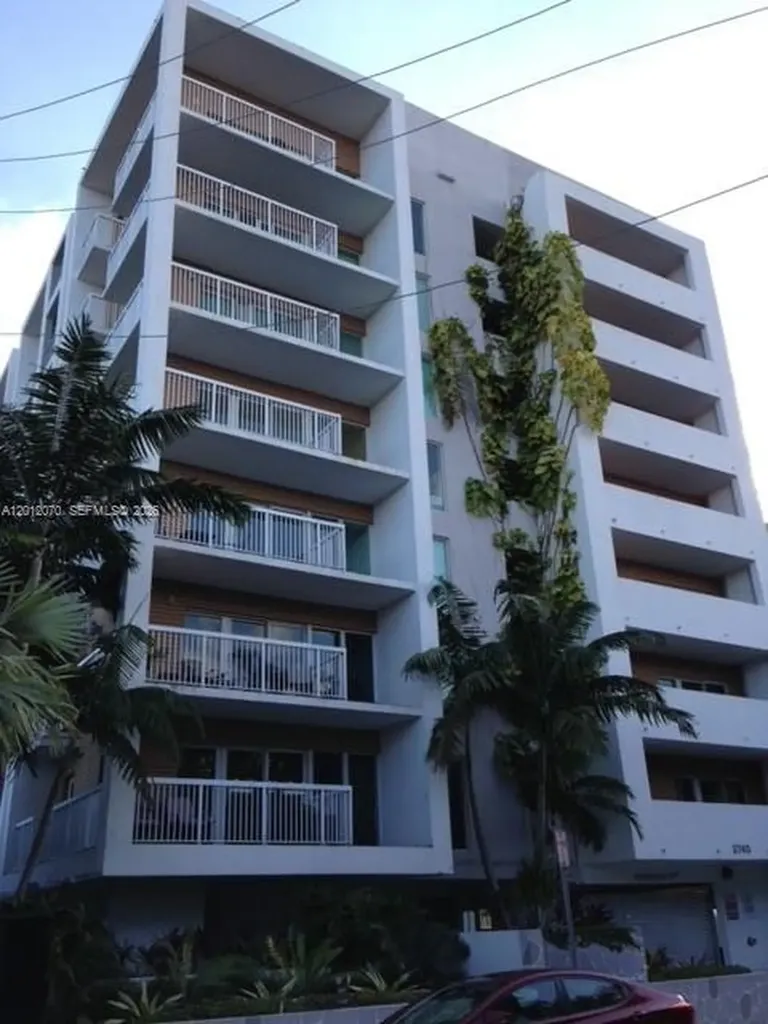 2740 SW 28th Terrace Miami FL 33133