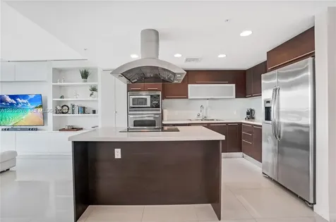 7928 East Drive North Bay Village FL 33141