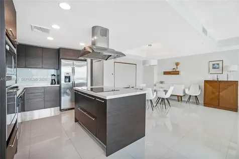 7928 East Drive North Bay Village FL 33141