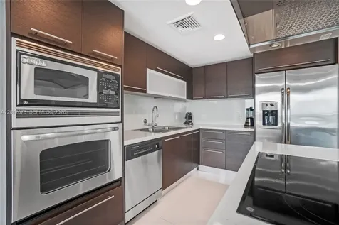 7928 East Drive North Bay Village FL 33141