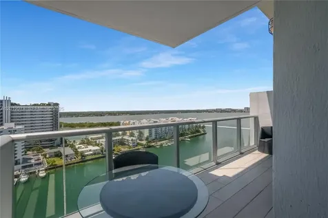 7928 East Drive North Bay Village FL 33141