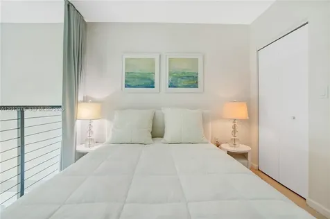 7928 East Drive North Bay Village FL 33141