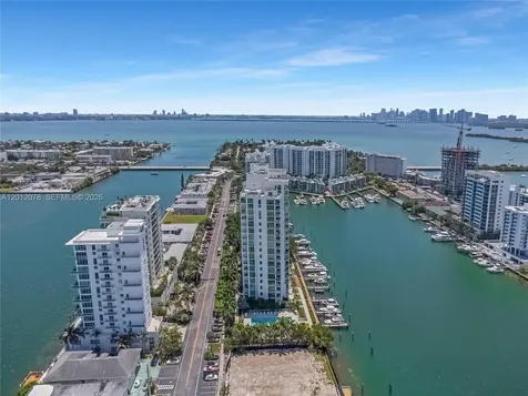 7928 East Drive North Bay Village FL 33141