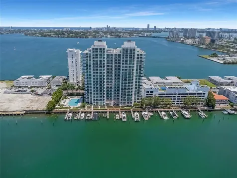 7928 East Drive North Bay Village FL 33141