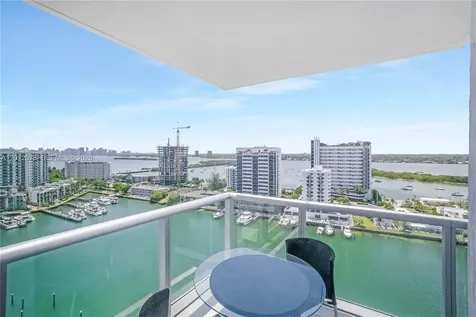 7928 East Drive North Bay Village FL 33141