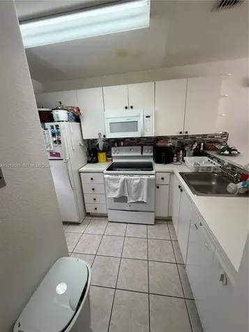 7945 NW 8th Street Miami FL 33126