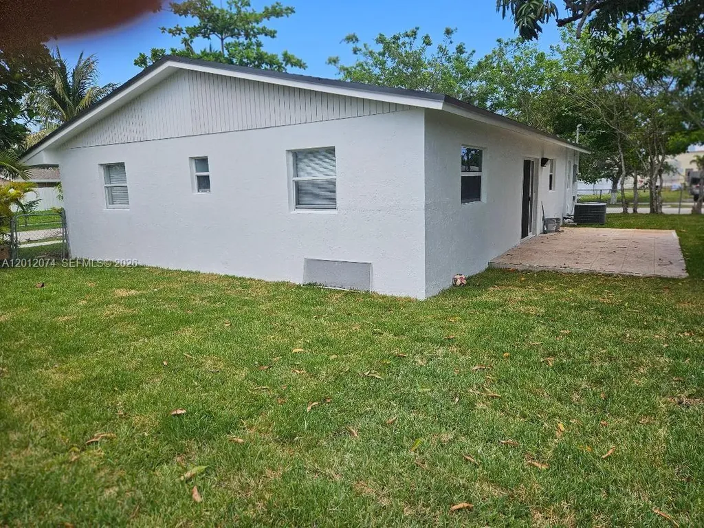 1941 NE 2nd Terrace Pompano Beach FL 33060