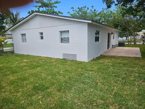 1941 NE 2nd Terrace Pompano Beach FL 33060