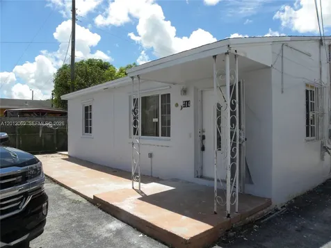 214 NW 49th Avenue Miami FL 33126