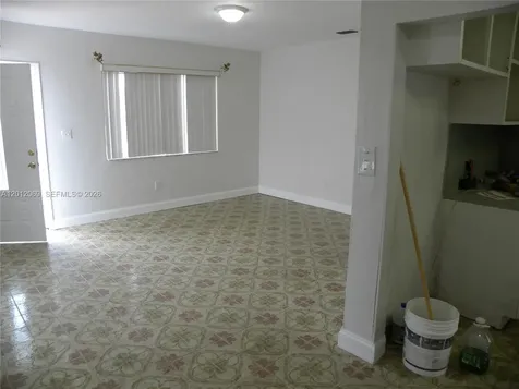 214 NW 49th Avenue Miami FL 33126