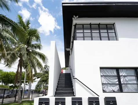 423 NE 71st Street Miami FL 33138