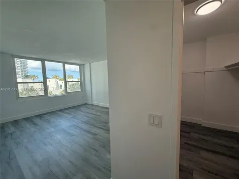 3505 S Ocean Drive Hollywood FL 33019