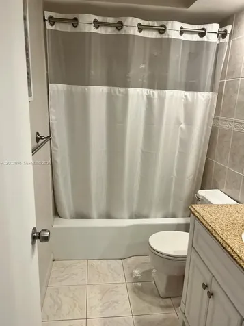 440 Paradise Isle Boulevard Hallandale Beach FL 33009