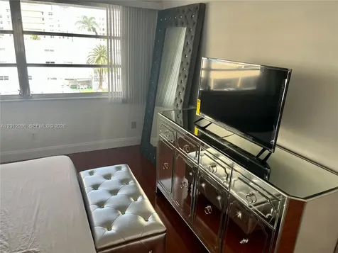 440 Paradise Isle Boulevard Hallandale Beach FL 33009