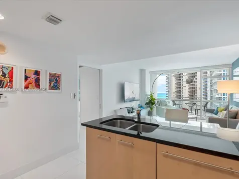 6801 Collins Avenue Miami Beach FL 33141