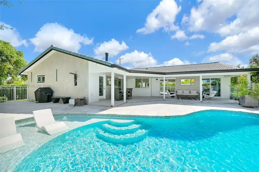 1001 NW 4th Court Boca Raton FL 33432
