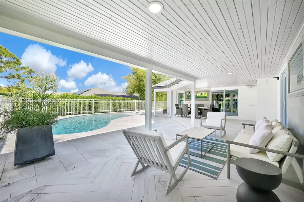 1001 NW 4th Court Boca Raton FL 33432