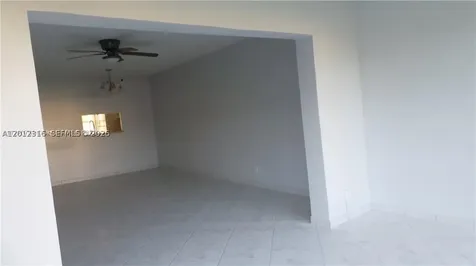 5041 W Oakland Park Boulevard Lauderdale Lakes FL 33313