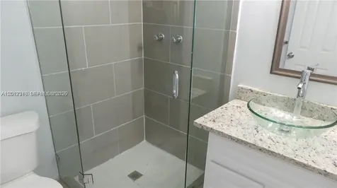 5031 W Oakland Park Boulevard Lauderdale Lakes FL 33313