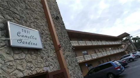 5031 W Oakland Park Boulevard Lauderdale Lakes FL 33313