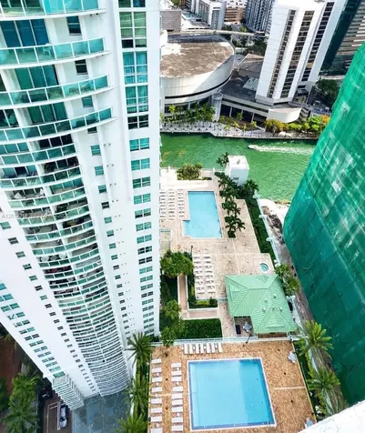 41 SE 5th Street Miami FL 33131