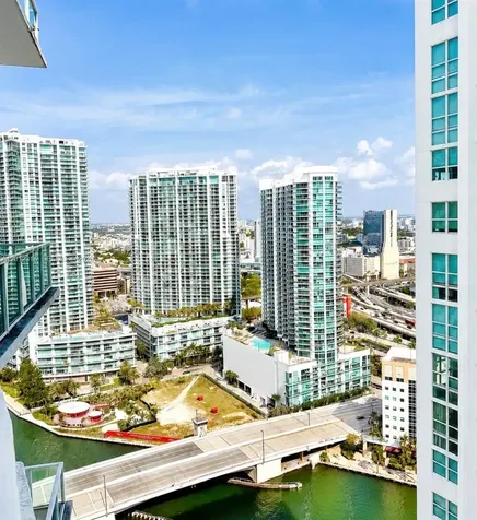 41 SE 5th Street Miami FL 33131