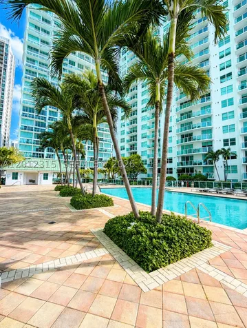 41 SE 5th Street Miami FL 33131
