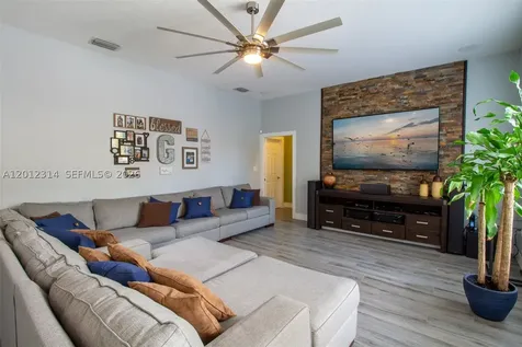 2910 Fairways Drive Homestead FL 33035