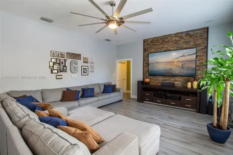 2910 Fairways Drive Homestead FL 33035