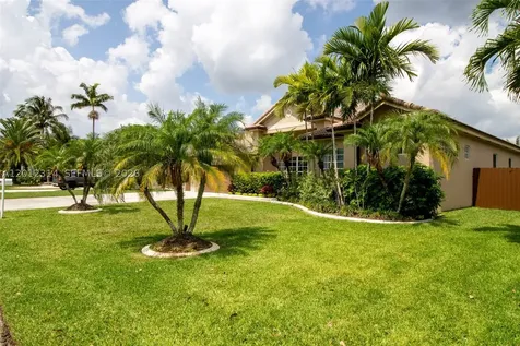 2910 Fairways Drive Homestead FL 33035
