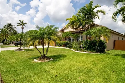 2910 Fairways Drive Homestead FL 33035