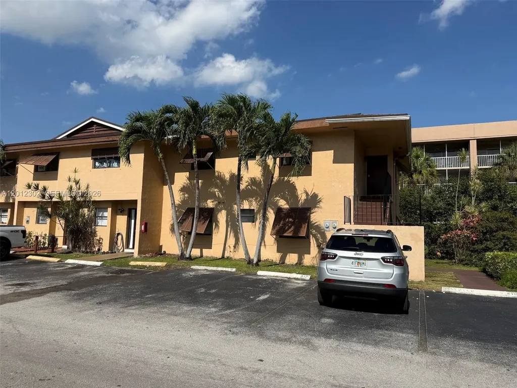 6850 NW 173rd Drive Hialeah FL 33015