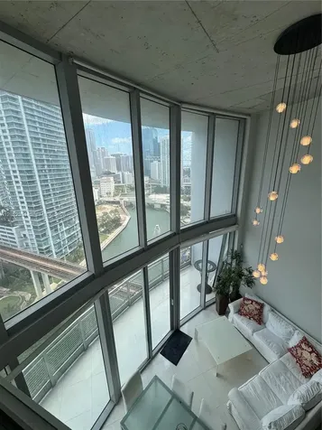 690 SW 1st Court Miami FL 33130