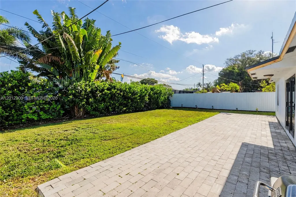 6451 Pershing Street Hollywood FL 33024