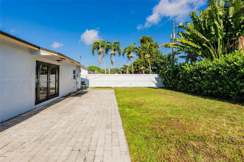 6451 Pershing Street Hollywood FL 33024