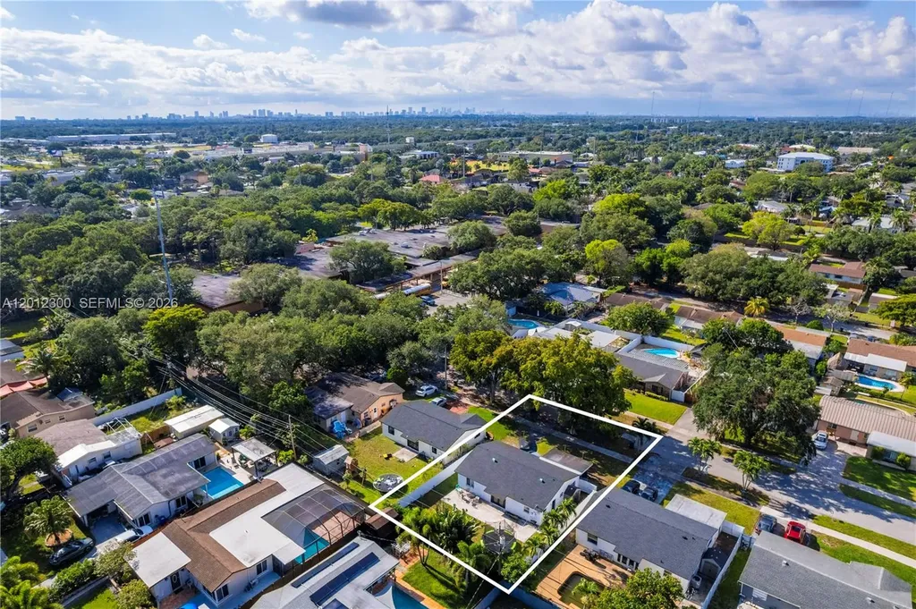 6451 Pershing Street Hollywood FL 33024