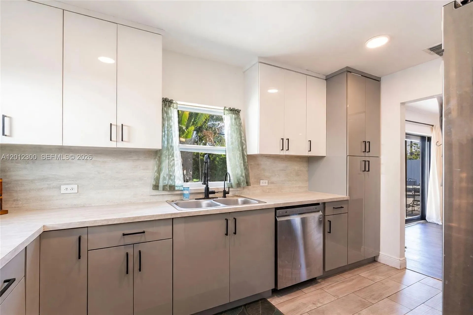 6451 Pershing Street Hollywood FL 33024