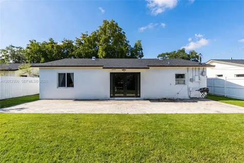 6451 Pershing Street Hollywood FL 33024