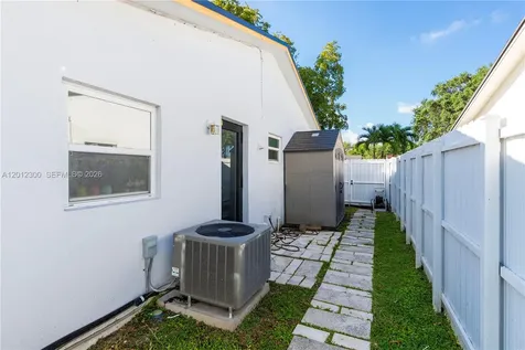 6451 Pershing Street Hollywood FL 33024