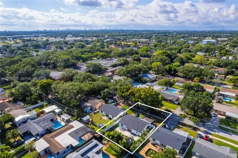 6451 Pershing Street Hollywood FL 33024