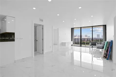 3675 N Country Club Drive Aventura FL 33180