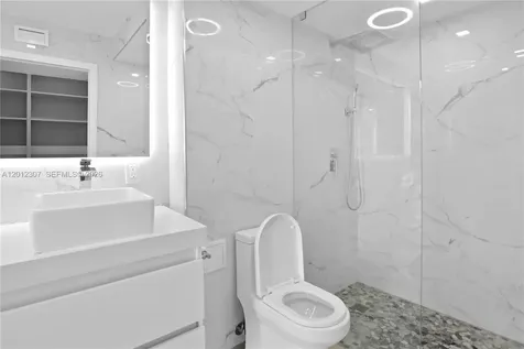 3675 N Country Club Drive Aventura FL 33180