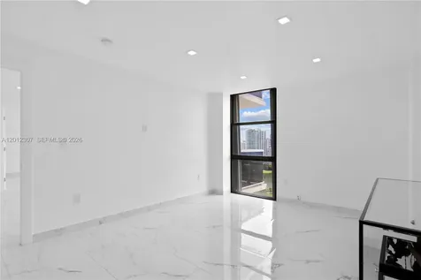 3675 N Country Club Drive Aventura FL 33180