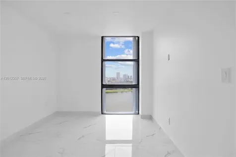 3675 N Country Club Drive Aventura FL 33180