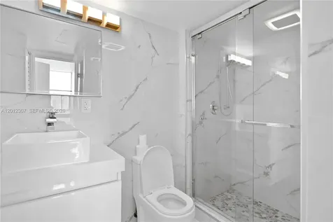 3675 N Country Club Drive Aventura FL 33180