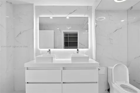 3675 N Country Club Drive Aventura FL 33180
