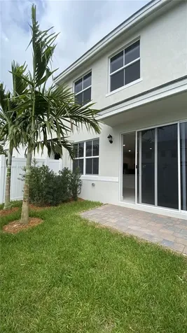 125 SW 171st Way Pembroke Pines FL 33027