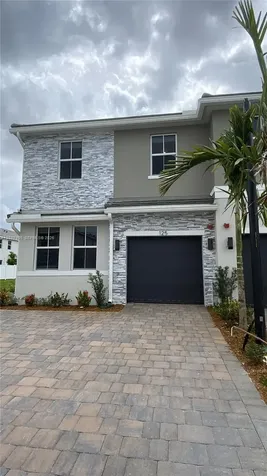 125 SW 171st Way Pembroke Pines FL 33027