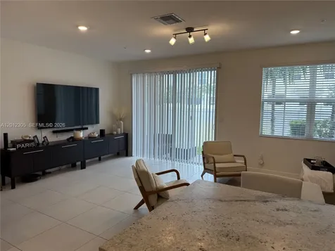 125 SW 171st Way Pembroke Pines FL 33027