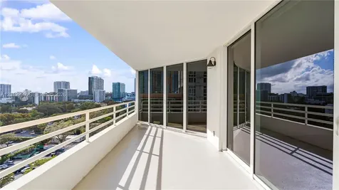 555 NE 34th Street Miami FL 33137